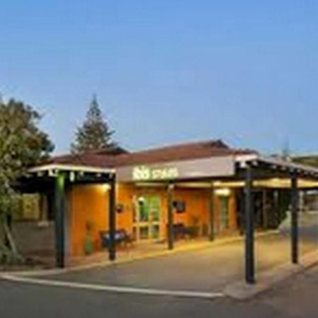 Ibis Styles Geraldton Hotell Exteriör bild